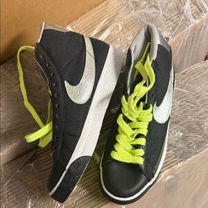 Nike Kids Sneakers Black and Neon Green